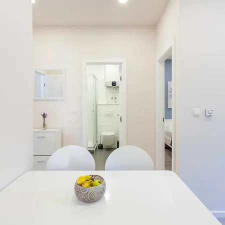 New Papillon Apartman Makarska