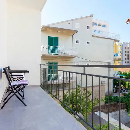 New Papillon Apartman *