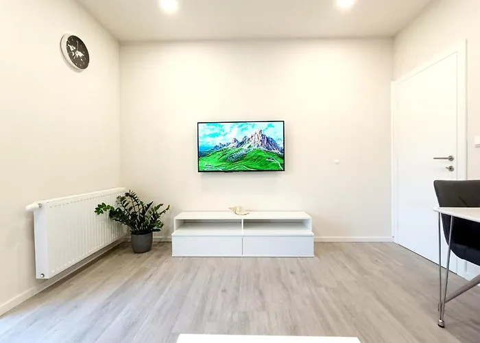 New Papillon Макарска